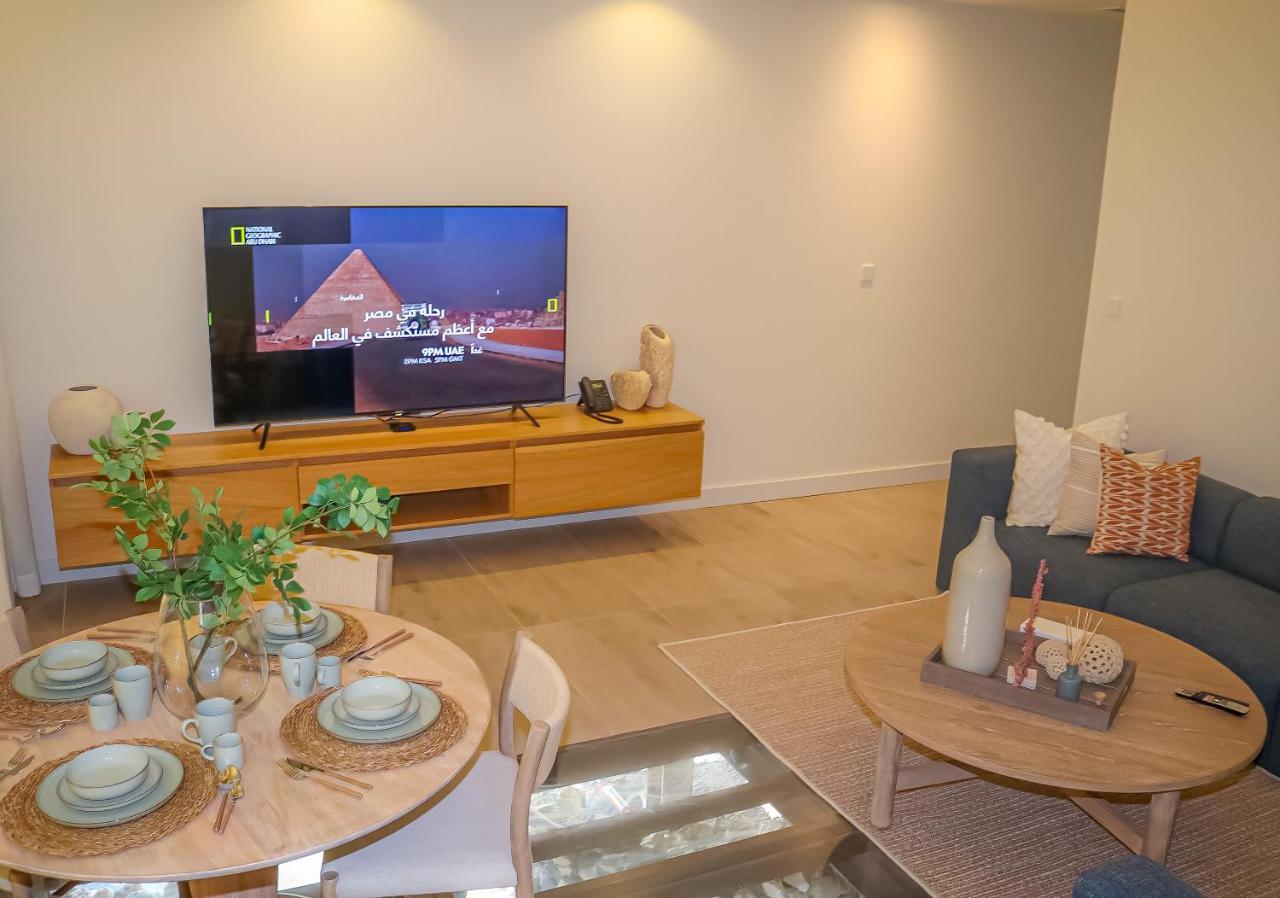 泻湖畔豪华spa度假村 麦纳麦 外观 照片 A living room in a typical apartment