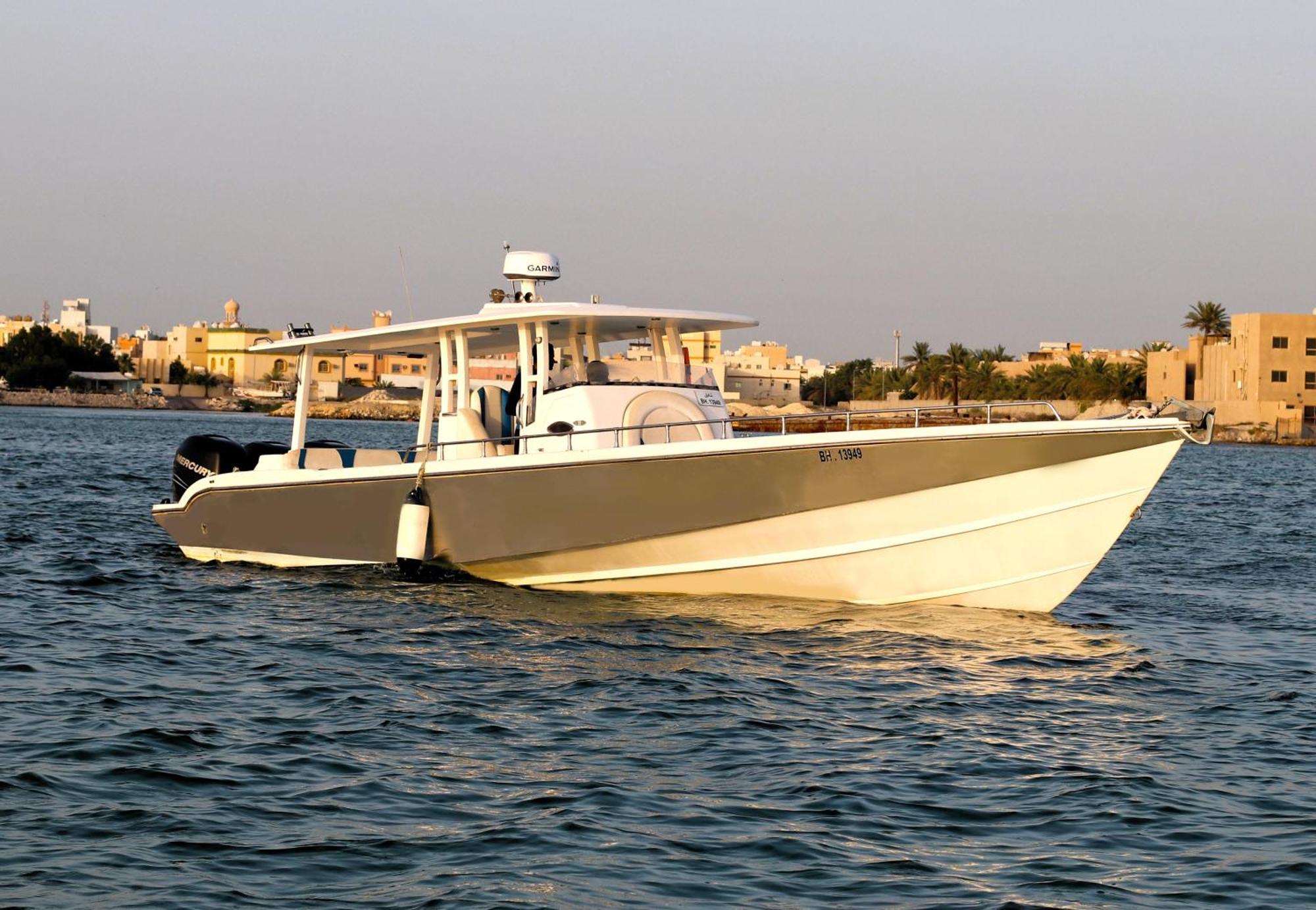 泻湖畔豪华spa度假村 麦纳麦 外观 照片 A 40' Sportfish
