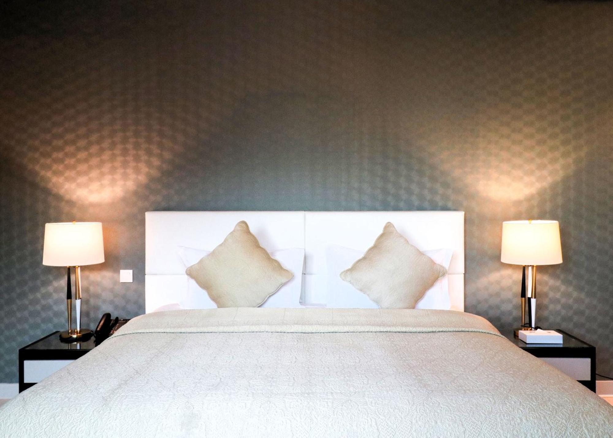 泻湖畔豪华spa度假村 麦纳麦 外观 照片 A bedroom